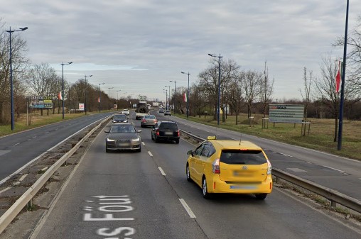 Budapest XVIII. kerület – Ferihegyi gyorsforg Csévéző u után 300m-rel centrum felől Liszt Ferenc repülőtér felé