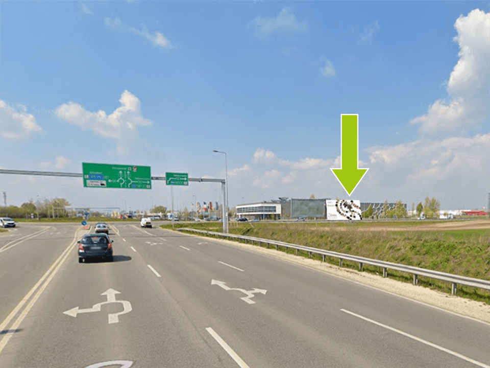 Kecskemét – 44-es út-Kiskunfélegyházai út, körforgalom után, Mercedes felől centrum felé, jobb