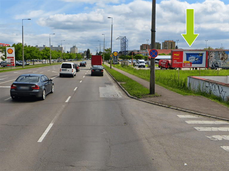 Eger – Egri út, OBI bejárattal szemben, centrum felé