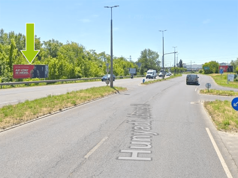 Budapest XI. kerület – Hunyadi János út, Kitérő út előtt, Savoya Park felé, MOL benzinkúttal szemben