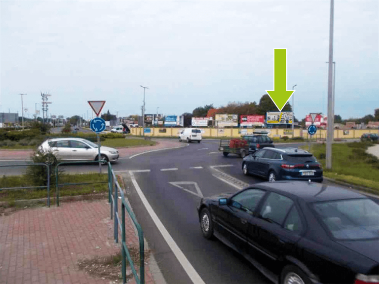 Kecskemét – Dunaföldvári út-Faragó utca Északikörút felől, körforgalomban 3.