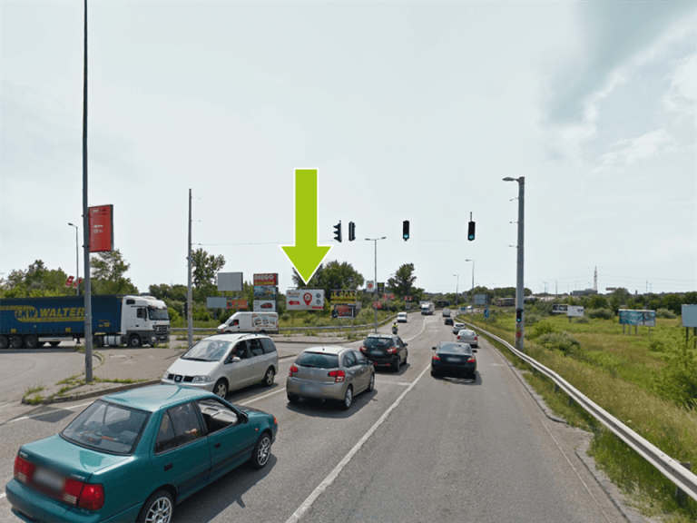 Budapest XX. kerület – Szentlőrinci út, Méta utca felől, M5 felhajtó felé (8×4m, 32m2)