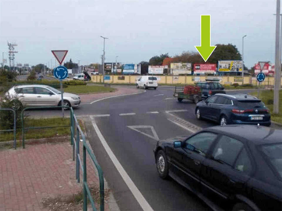 Kecskemét – Dunaföldvári út-Faragó utca Északikörút felől, körforgalomban 2.