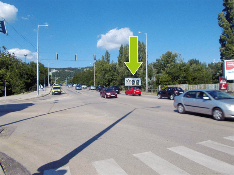 Tatabánya – Dózsa Gy. út – Erdész u. csp-nál, centrum felől