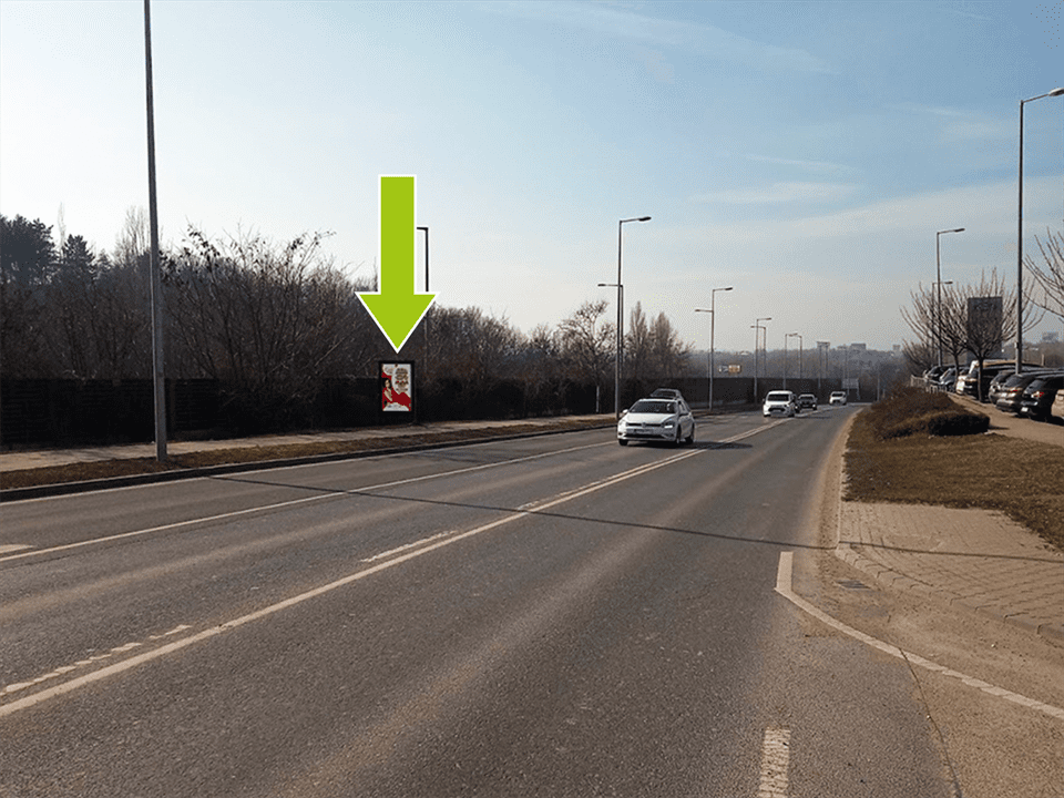 Budapest XI. kerület – 1-es főút-Budaörsi út, Budaörs felé, Ford autószalonnal szemben