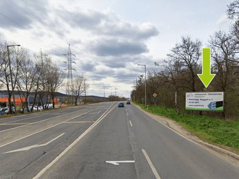Budaörs – 1-es főút-Bánki Donát út után, körforgalomtól 100m, centrum felől