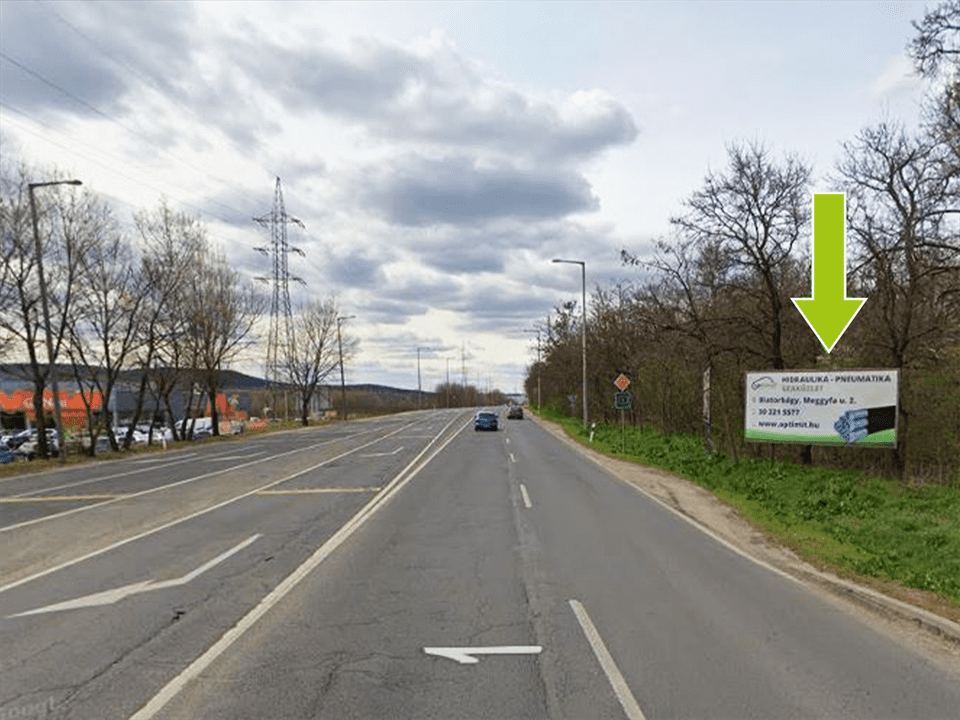 Budaörs – 1-es főút-Bánki Donát út után, körforgalomtól 100m, centrum felől