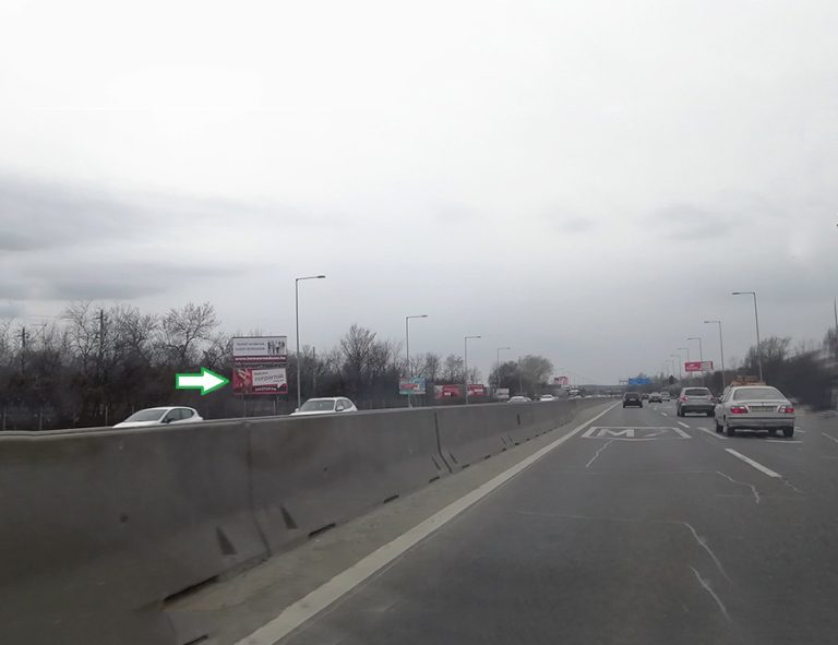 Budaörs – M1-M7 bevezető, Győr-Balaton felé, 12km+300, bal oldalon alsó