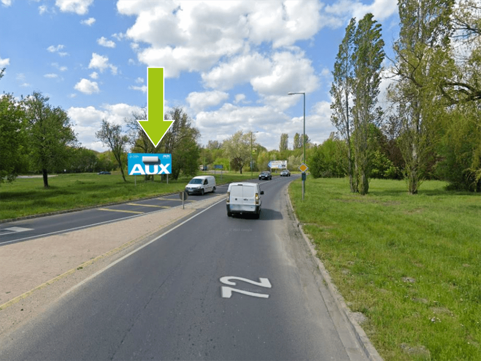 Balatonfűzfő – 71-es és 72-es főutak csomoponti körforgalmában, Veszprém felé