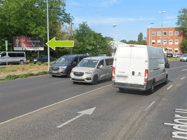 Budapest XI. kerület – Andor utca 33., Egér út felől, Galvani út felé