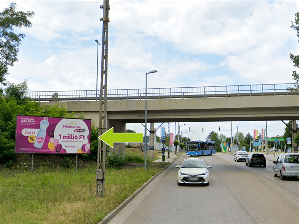 Budapest IV. kerület – Fóti út Külső Szilágyi úti felüljáró alatt, centrum felé, MOL b.kút előtt