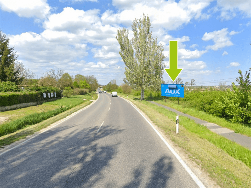 Balatonalmádi – Balatonfűzfői út 220-szal szemben, Keszthely-Budapest útvonalon