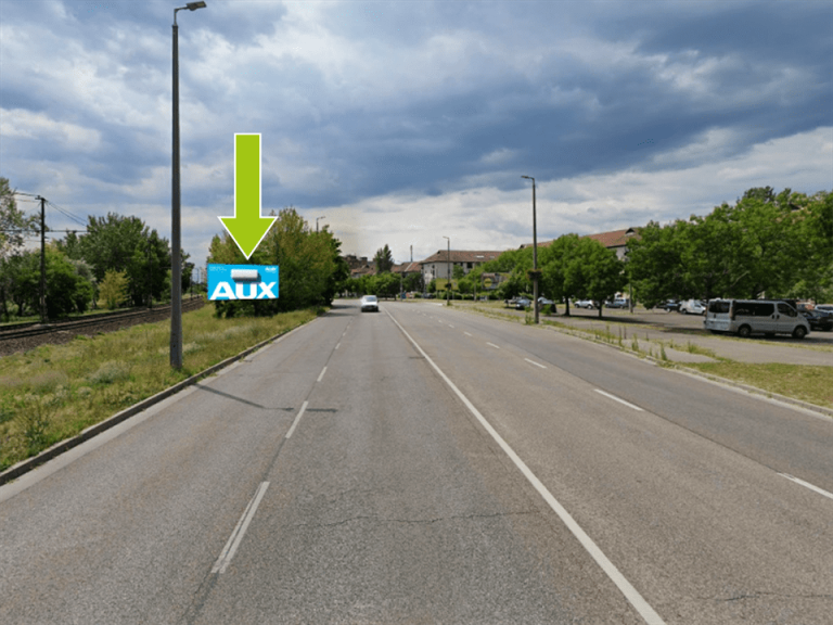 Budapest IV. kerület – Külső Szilágyi út, Járműtelep utca kereszteződésben, Centrum felé M0 és SPAR felől