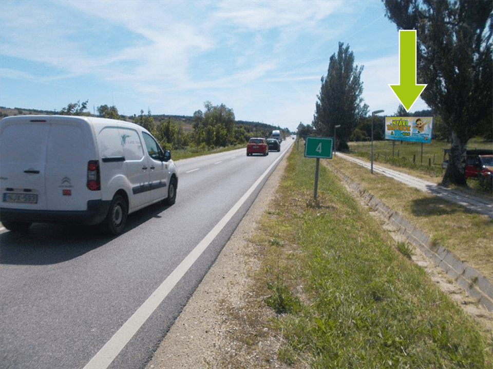 Litér – Veszprém-Balatonfűzfő útvonalon, 8-as út felé Litér település, Fő u. 7., 72-es főút 3+ 900 kmsz