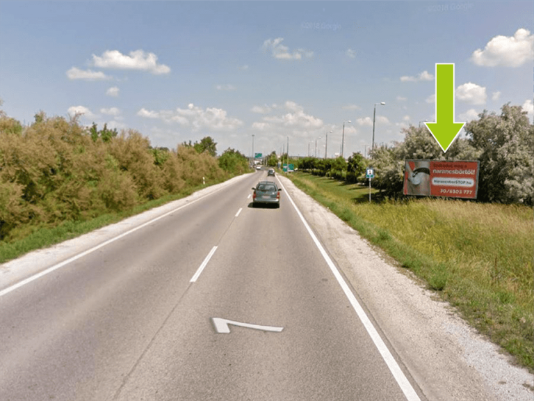 Érd – 7-es főút, TESCO körforgalom előtt, Érd centrum felé, TESCO mellett