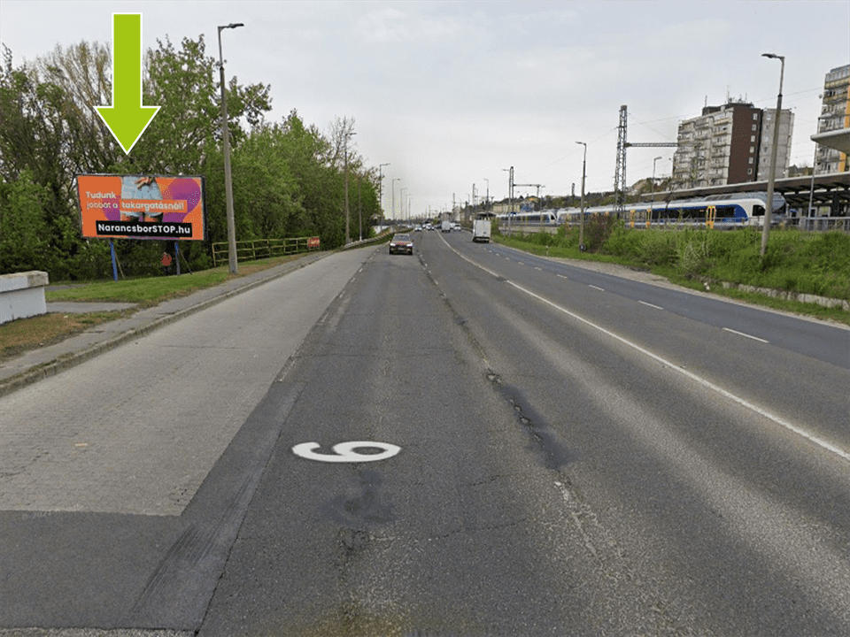 Budapest XXII. kerület – 6-os út, Budafok vasútállomással szemben, OMV benzinkút után, centrum felől